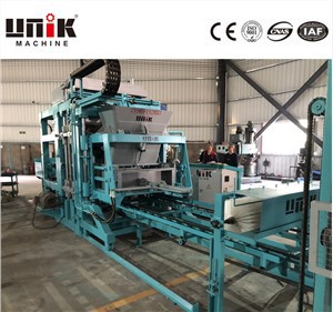 Co potřebujete vědět před zakoupením blokového stroje